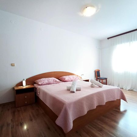 Apartments Jelovac โปเรช ภายนอก รูปภาพ
